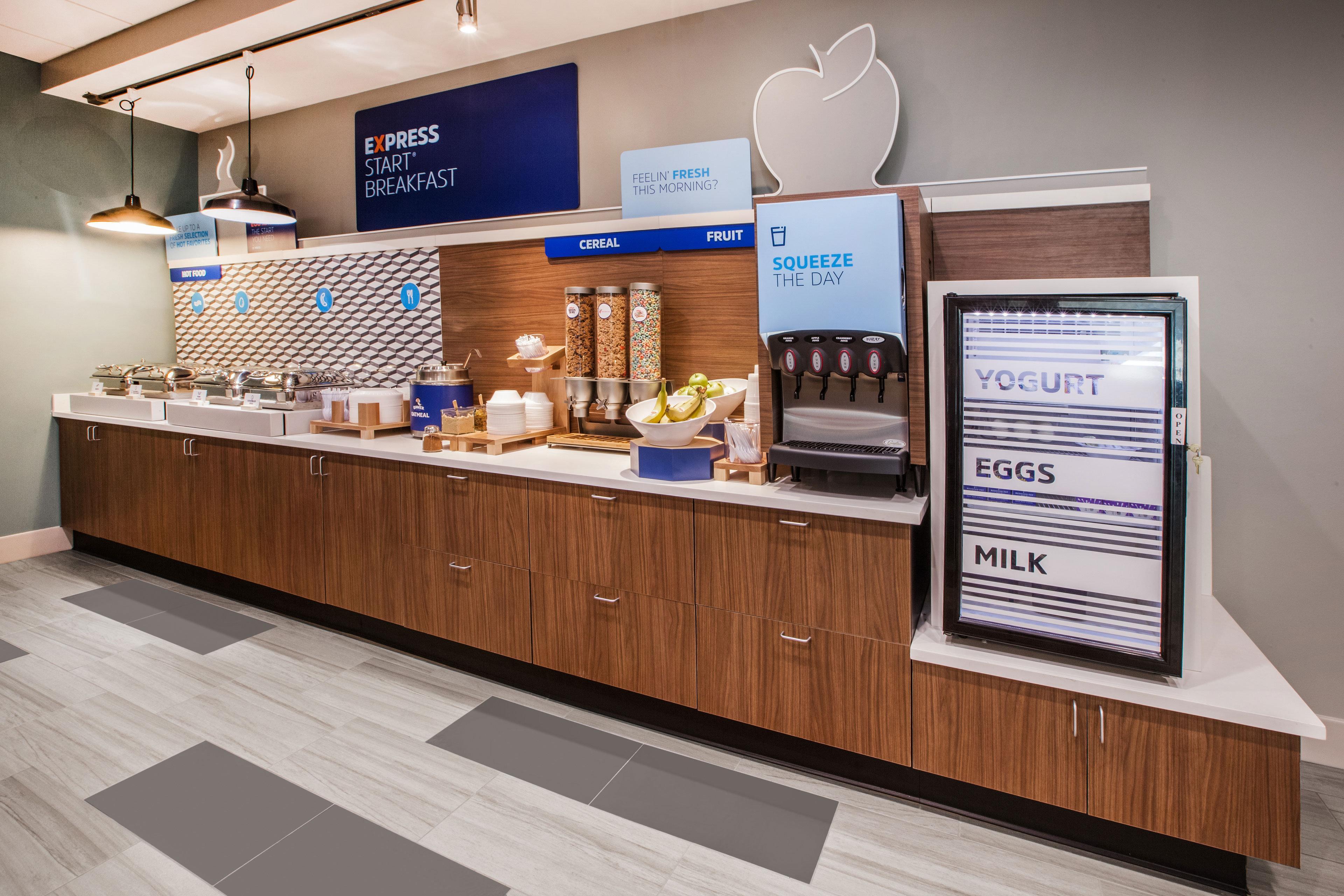 Holiday Inn Express & Suites Colorado Springs Central By Ihg Esterno foto