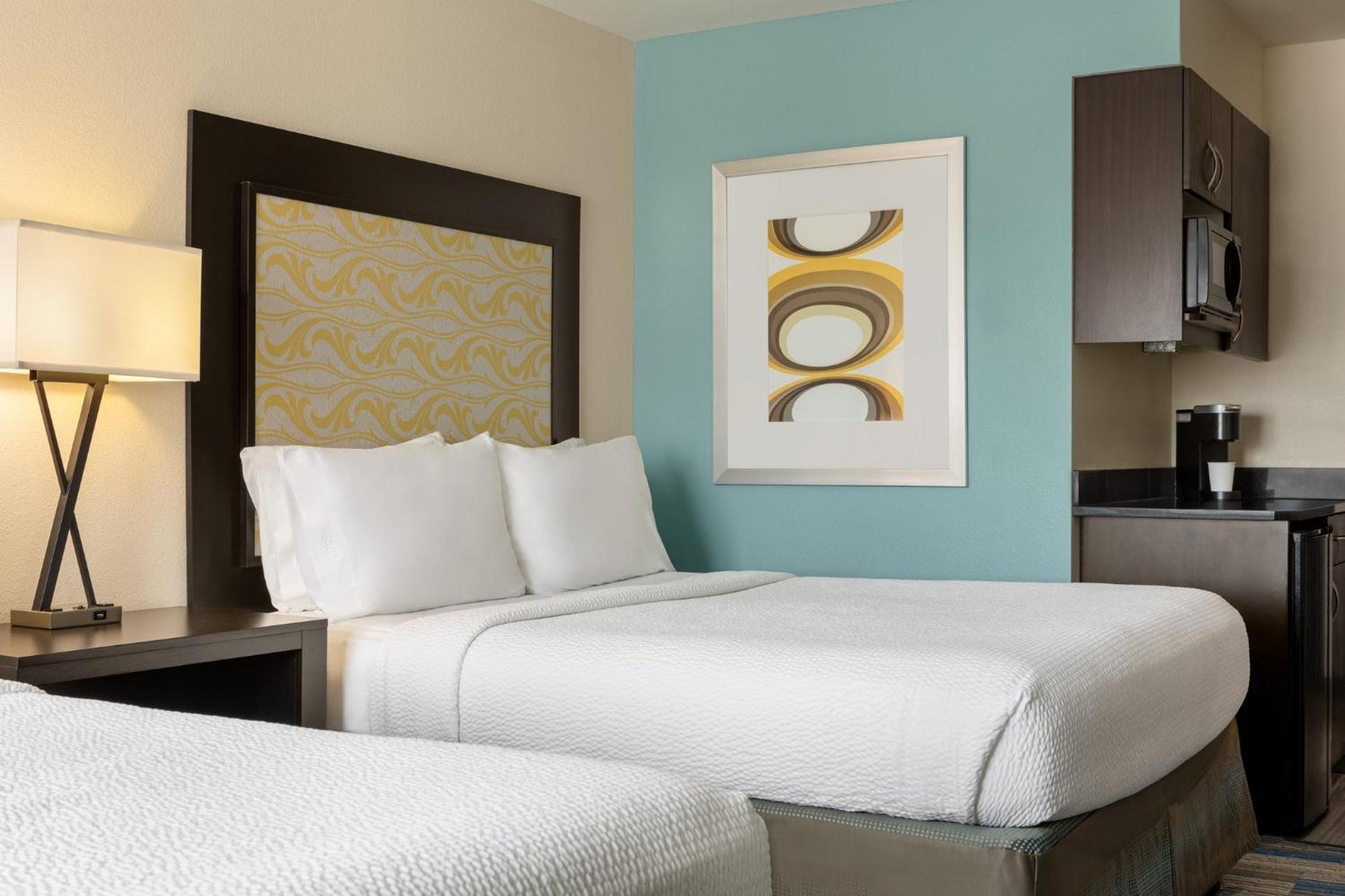 Holiday Inn Express & Suites Colorado Springs Central By Ihg Esterno foto