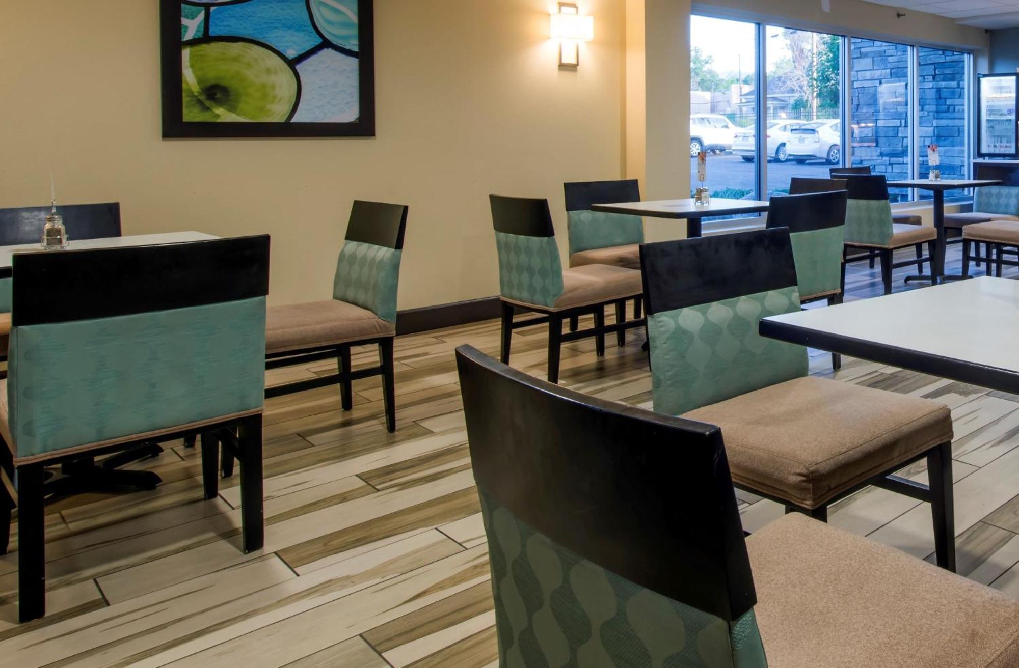 Holiday Inn Express & Suites Colorado Springs Central By Ihg Esterno foto