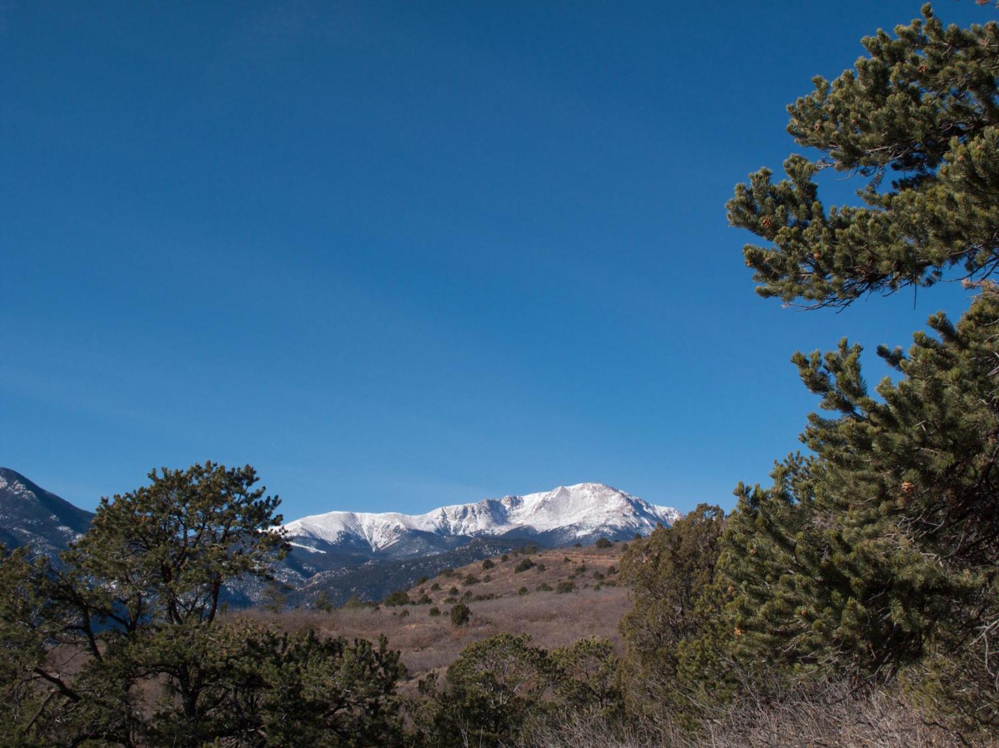 Holiday Inn Express & Suites Colorado Springs Central By Ihg Esterno foto